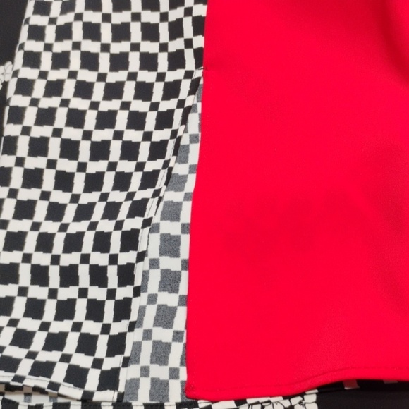 Alfani Floral Patterned - Black, White and Red Top - Picture 13 of 14